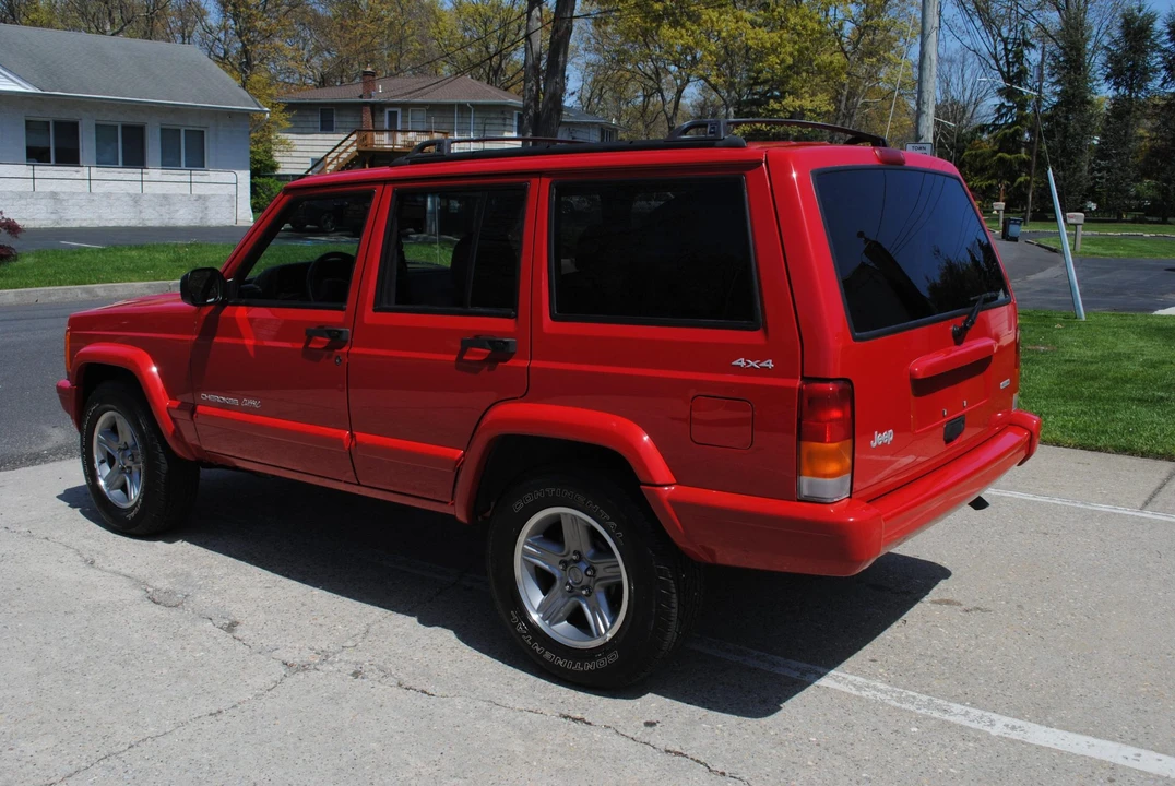 2000 Jeep XJ Cherokee - Image 10 of 31