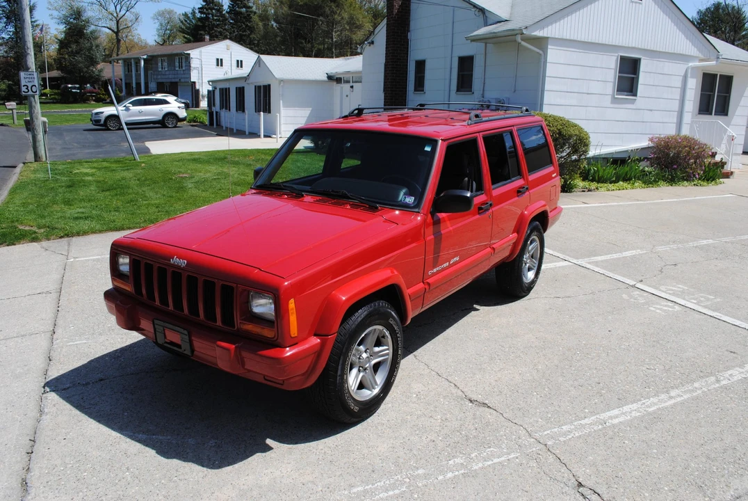 2000 Jeep XJ Cherokee - Image 13 of 31