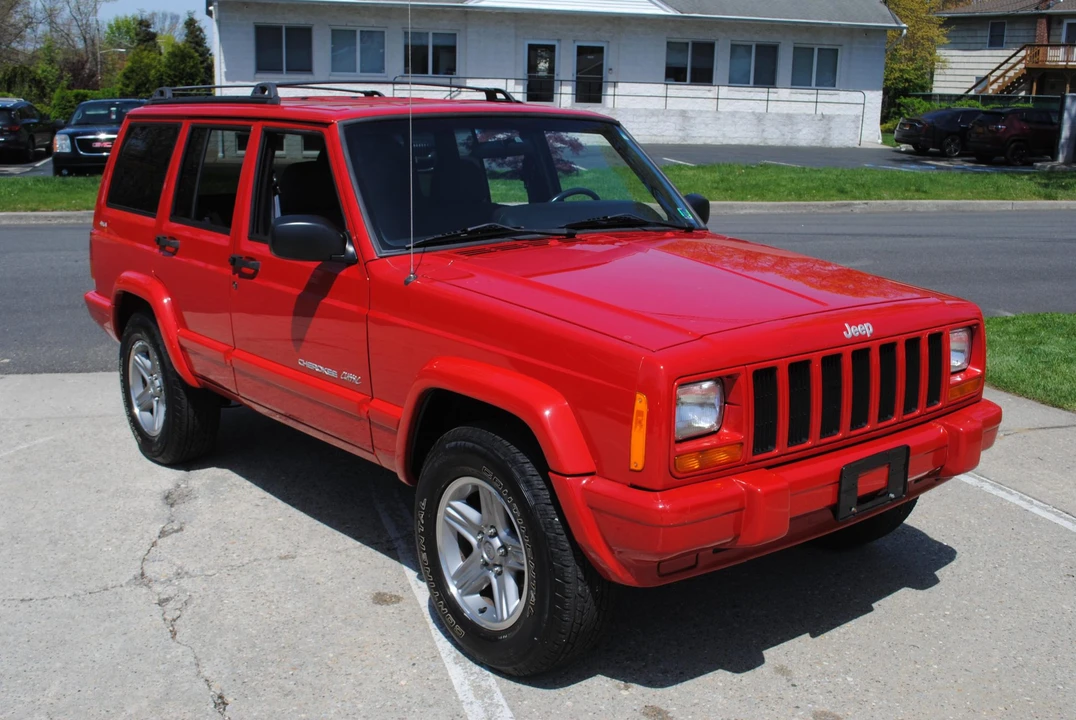 2000 Jeep XJ Cherokee - Image 3 of 31