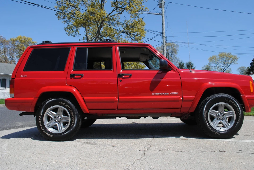 2000 Jeep XJ Cherokee - Image 5 of 31