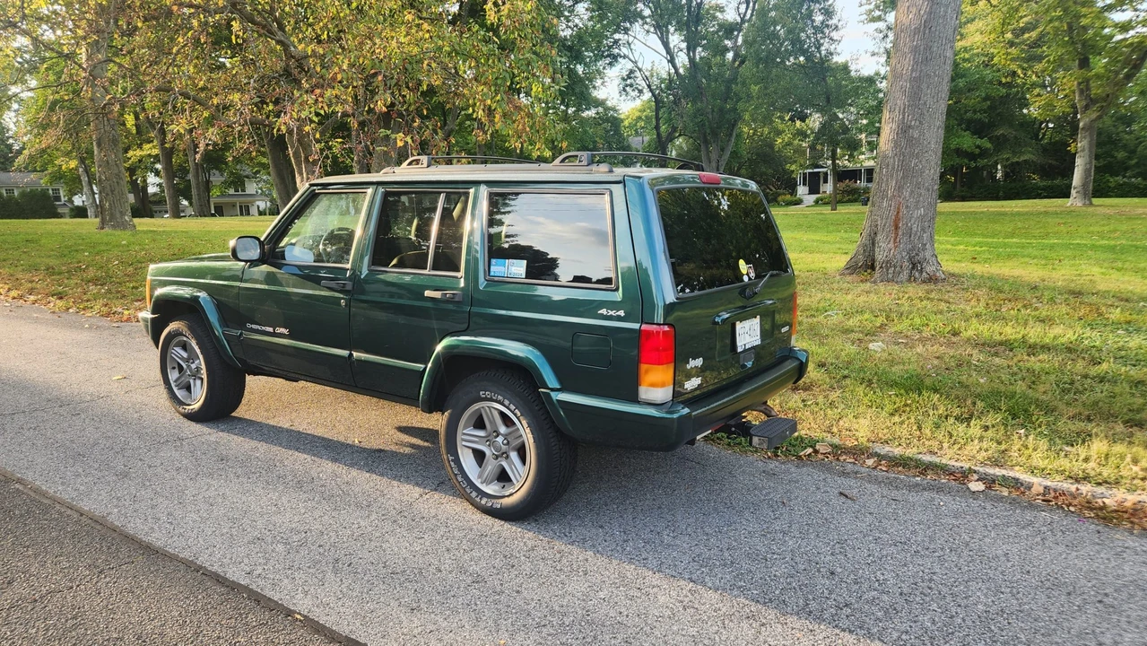 2000 Jeep XJ Cherokee - Image 5 of 31