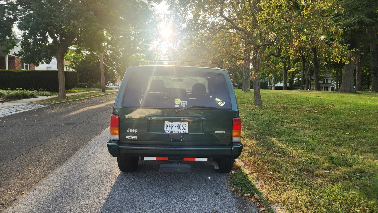 2000 Jeep XJ Cherokee - Image 7 of 31