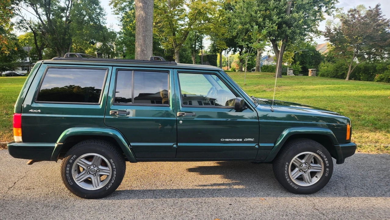 2000 Jeep XJ Cherokee - Image 12 of 31