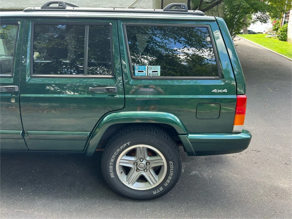 2000 Jeep XJ Cherokee - Image 23 of 31