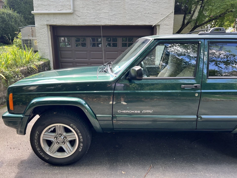 2000 Jeep XJ Cherokee - Image 21 of 31