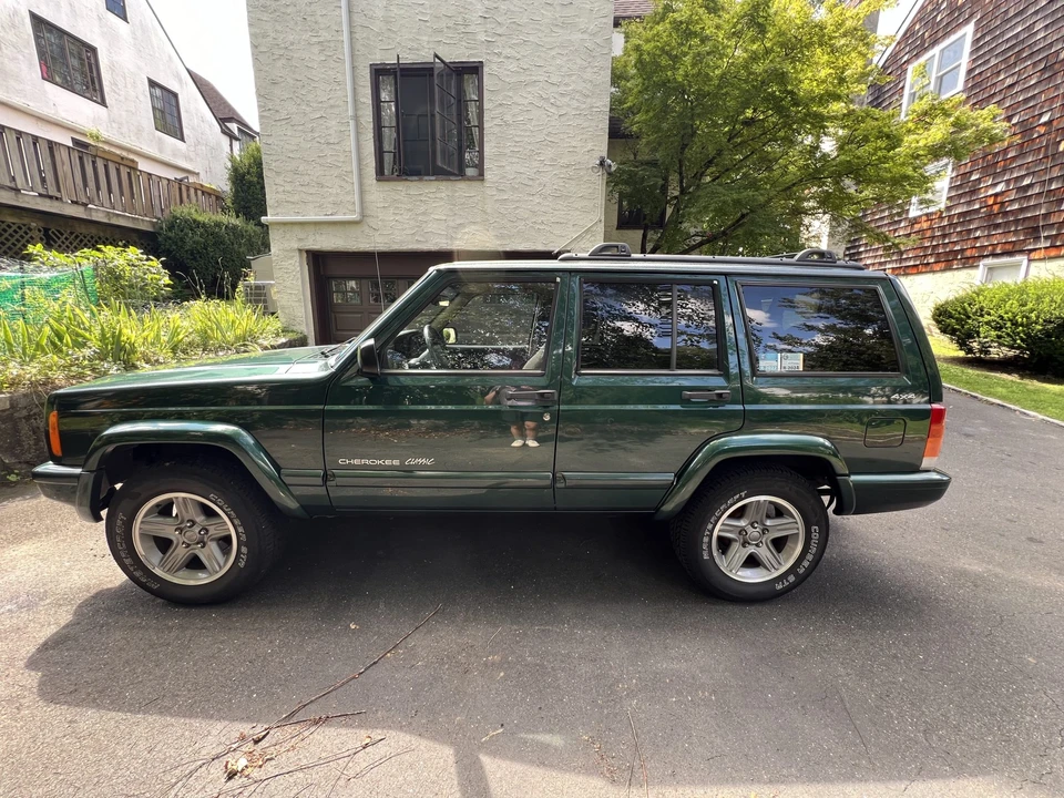 2000 Jeep XJ Cherokee - Image 4 of 31