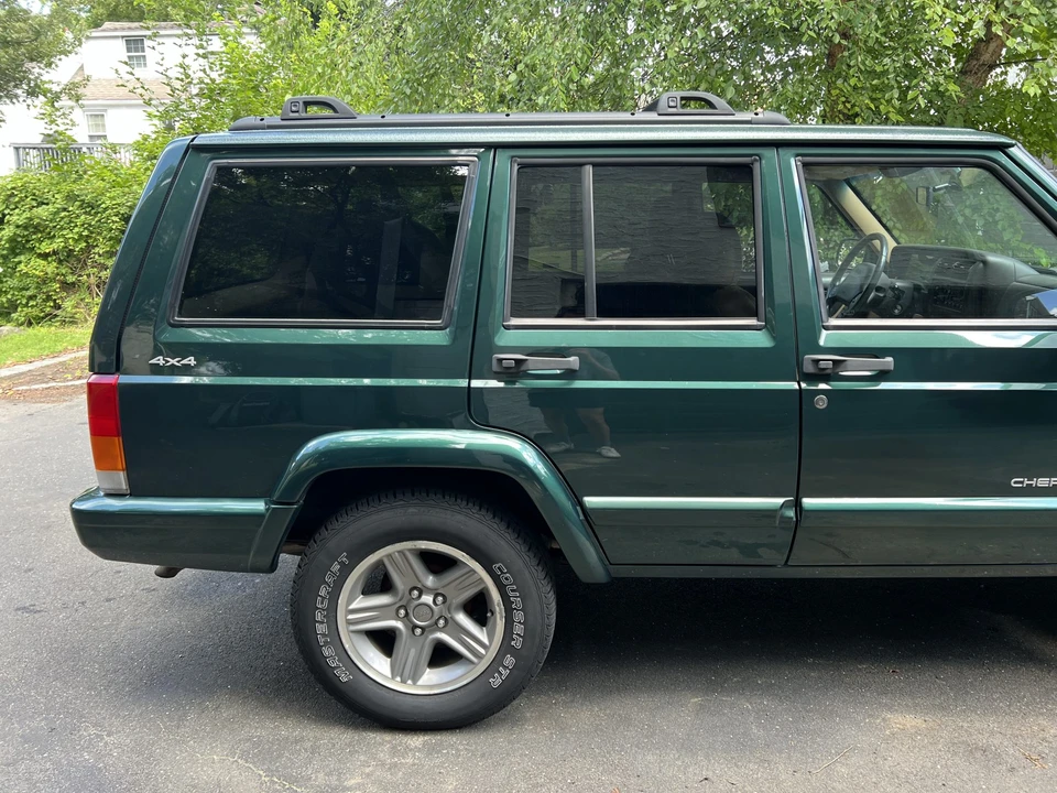 2000 Jeep XJ Cherokee - Image 25 of 31