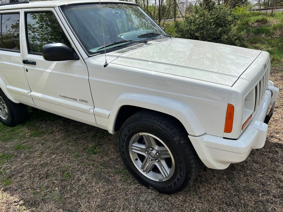 2000 Jeep XJ Cherokee - Image 26 of 31