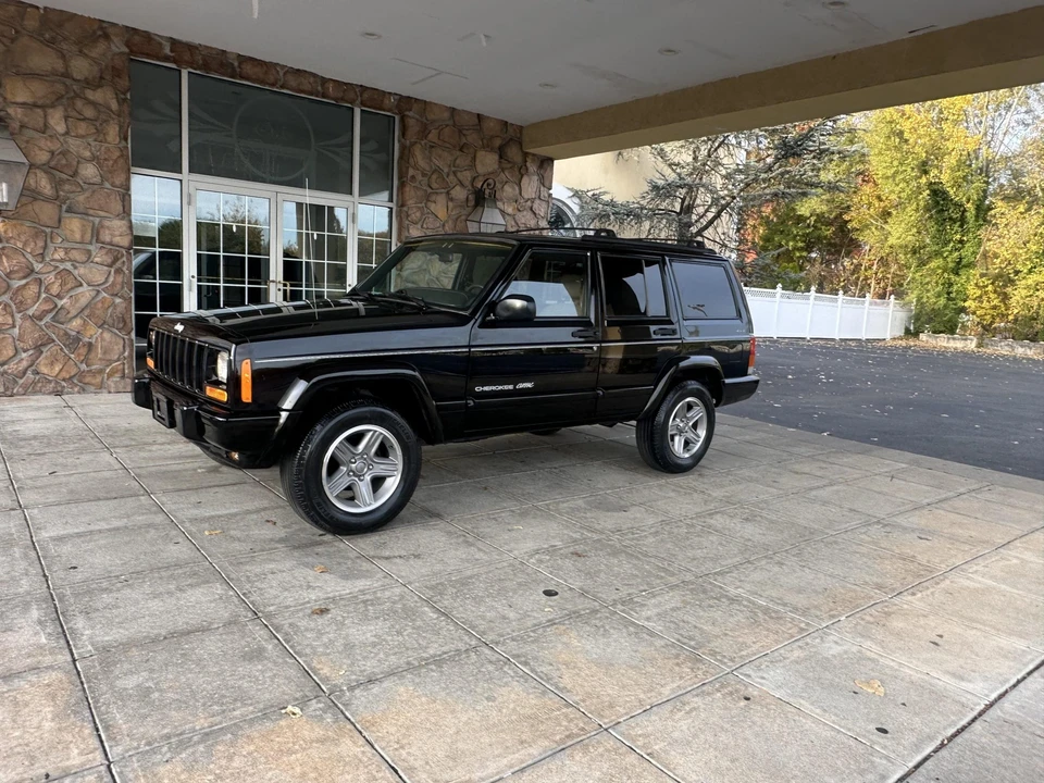 2000 Jeep XJ Cherokee - Image 6 of 31