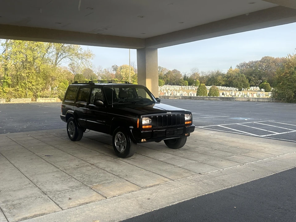2000 Jeep XJ Cherokee - Image 13 of 31