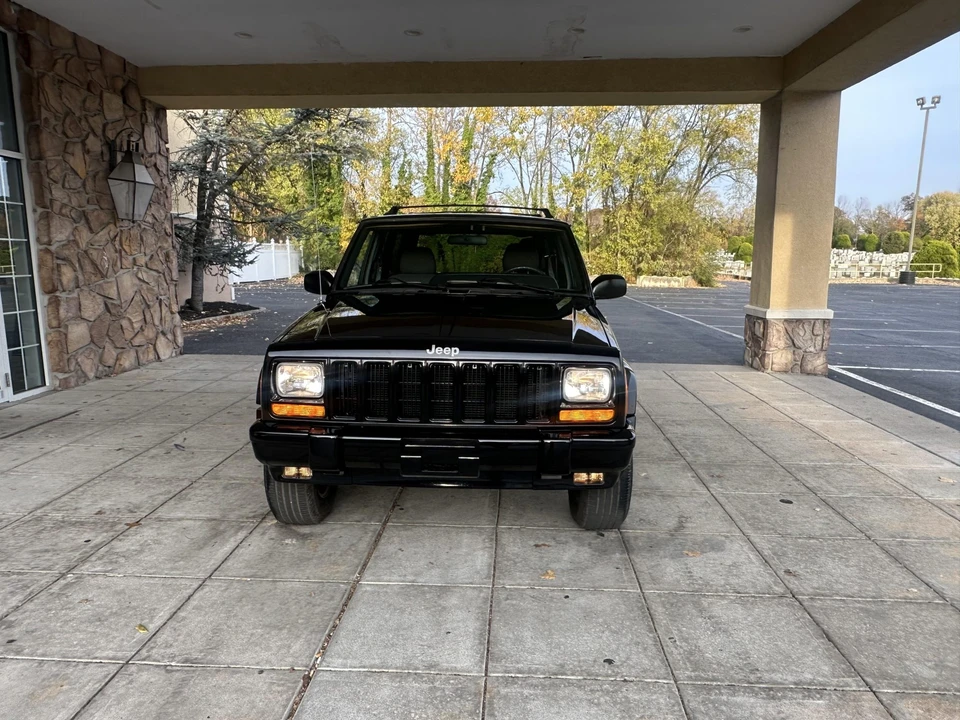 2000 Jeep XJ Cherokee - Image 16 of 31