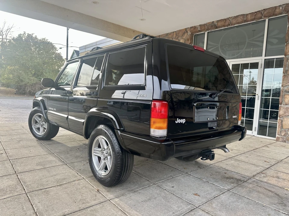 2000 Jeep XJ Cherokee - Image 24 of 31