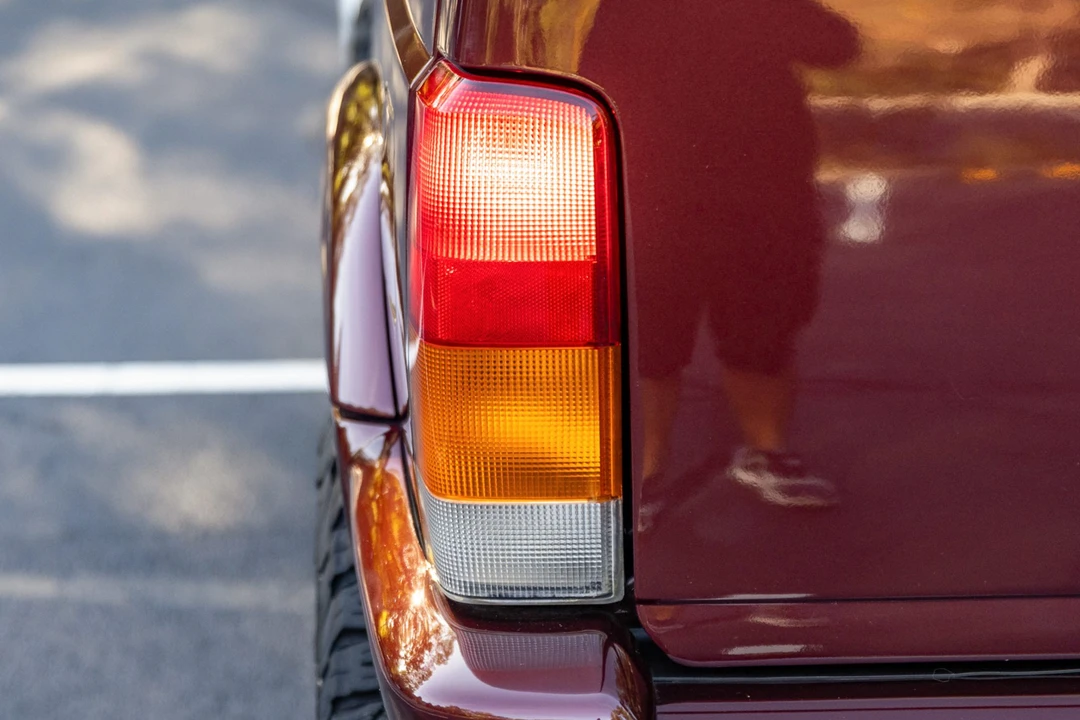 2000 Jeep XJ Cherokee - Image 19 of 31