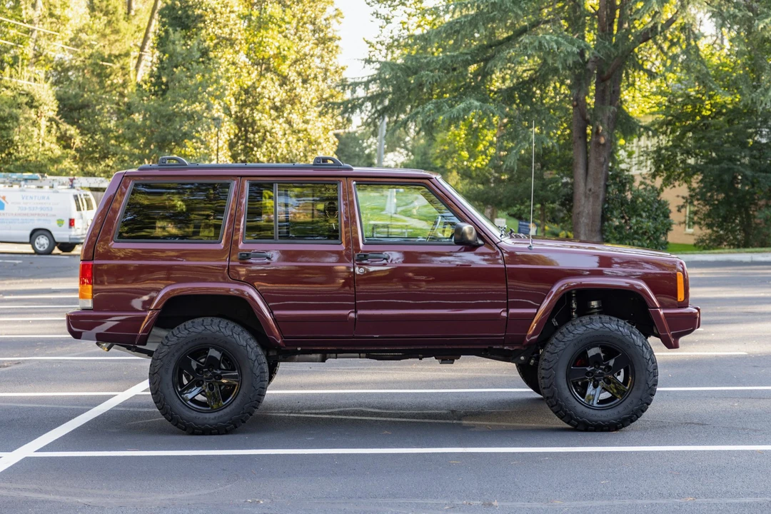 2000 Jeep XJ Cherokee - Image 5 of 31