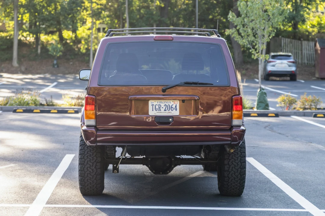 2000 Jeep XJ Cherokee - Image 7 of 31