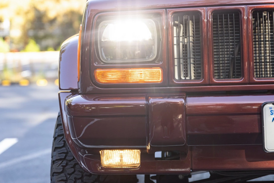 2000 Jeep XJ Cherokee - Image 28 of 31