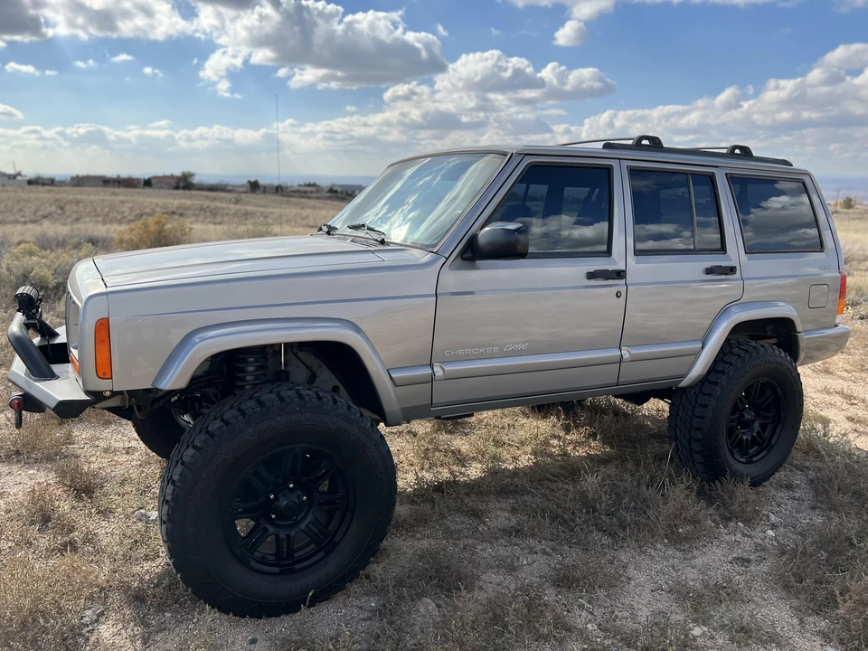 2000 Jeep XJ Cherokee - Image 25 of 31