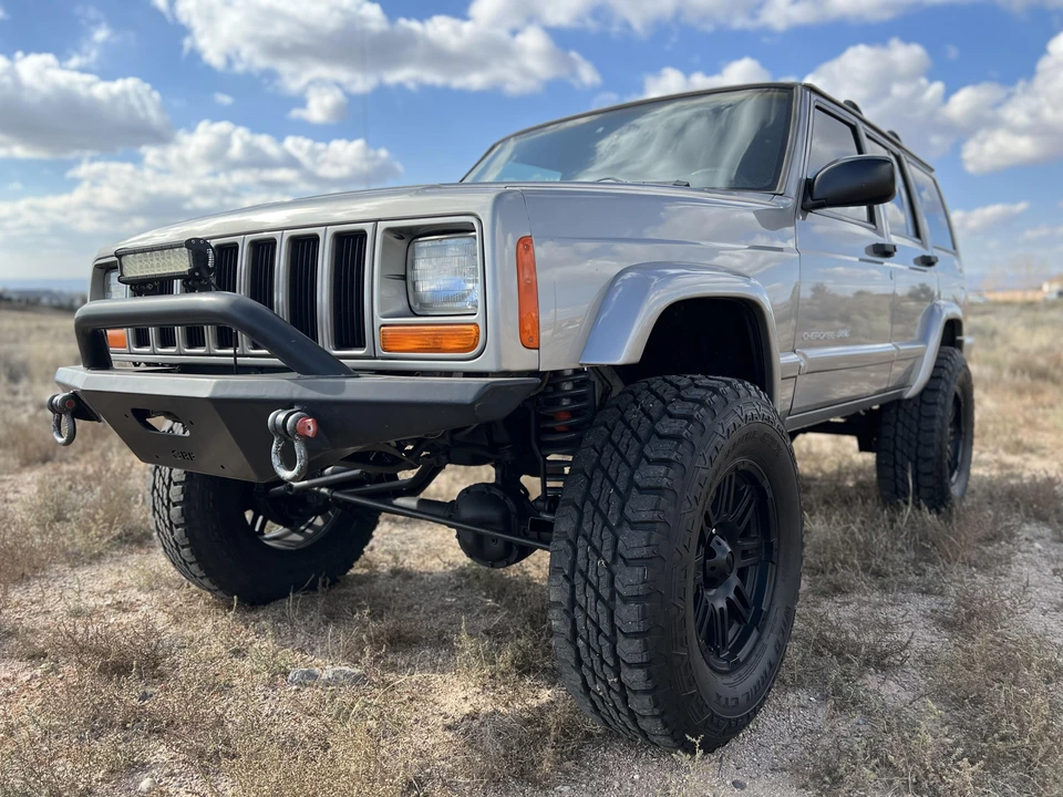 2000 Jeep XJ Cherokee - Image 15 of 31