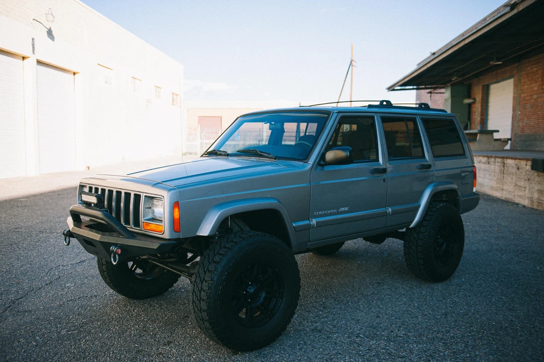 2000 Jeep XJ Cherokee - Image 20 of 31