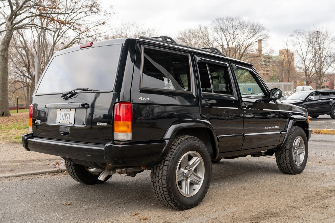 2000 Jeep XJ Cherokee - Image 12 of 31