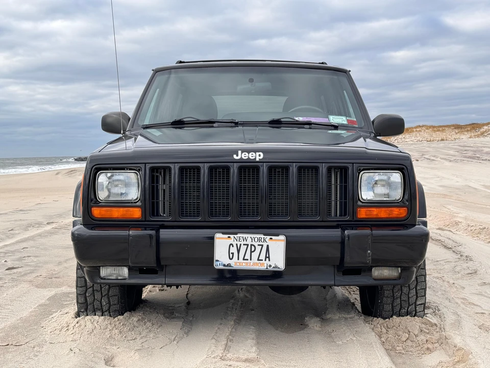2000 Jeep XJ Cherokee - Image 6 of 31