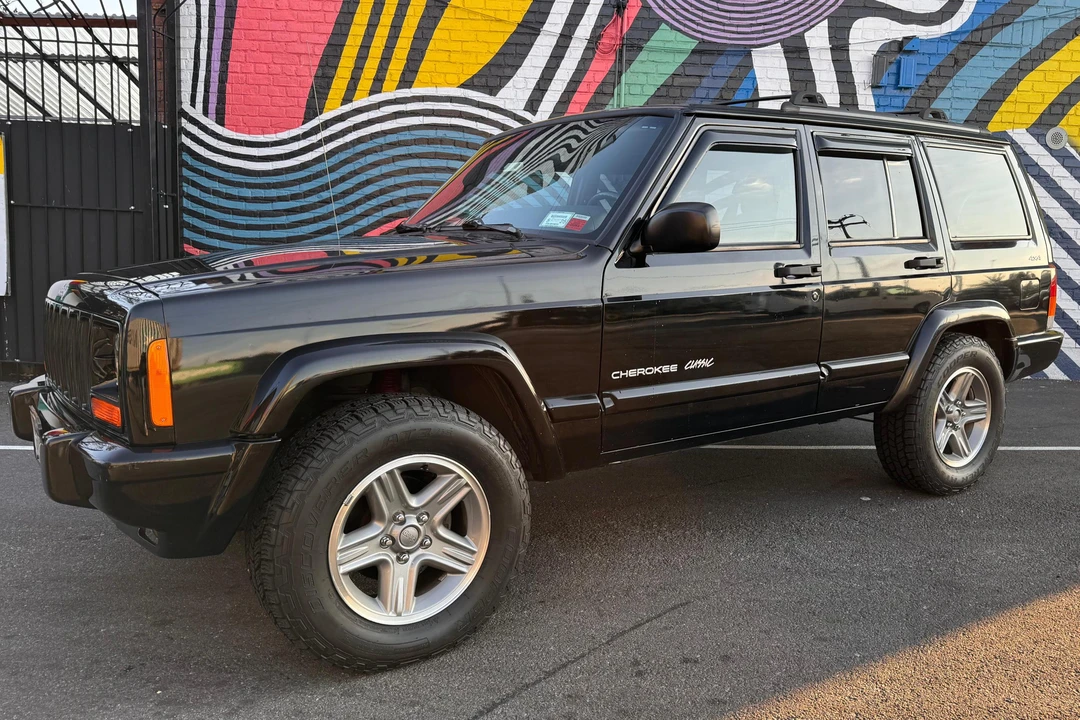 2000 Jeep XJ Cherokee - Image 11 of 31