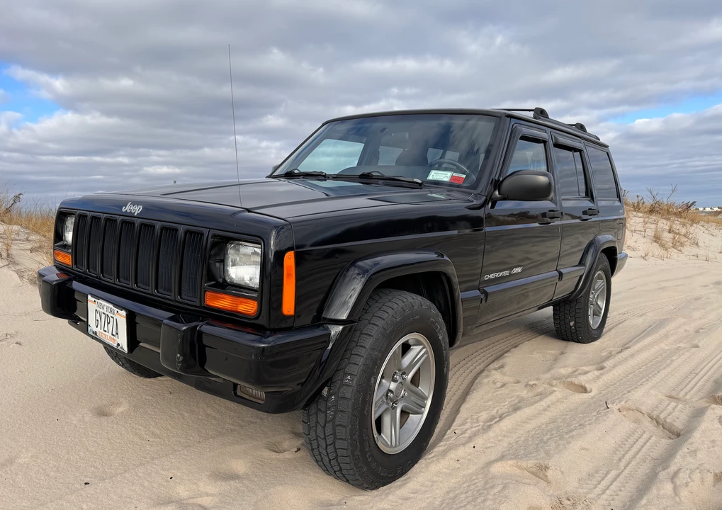 2000 Jeep XJ Cherokee - Image 10 of 31