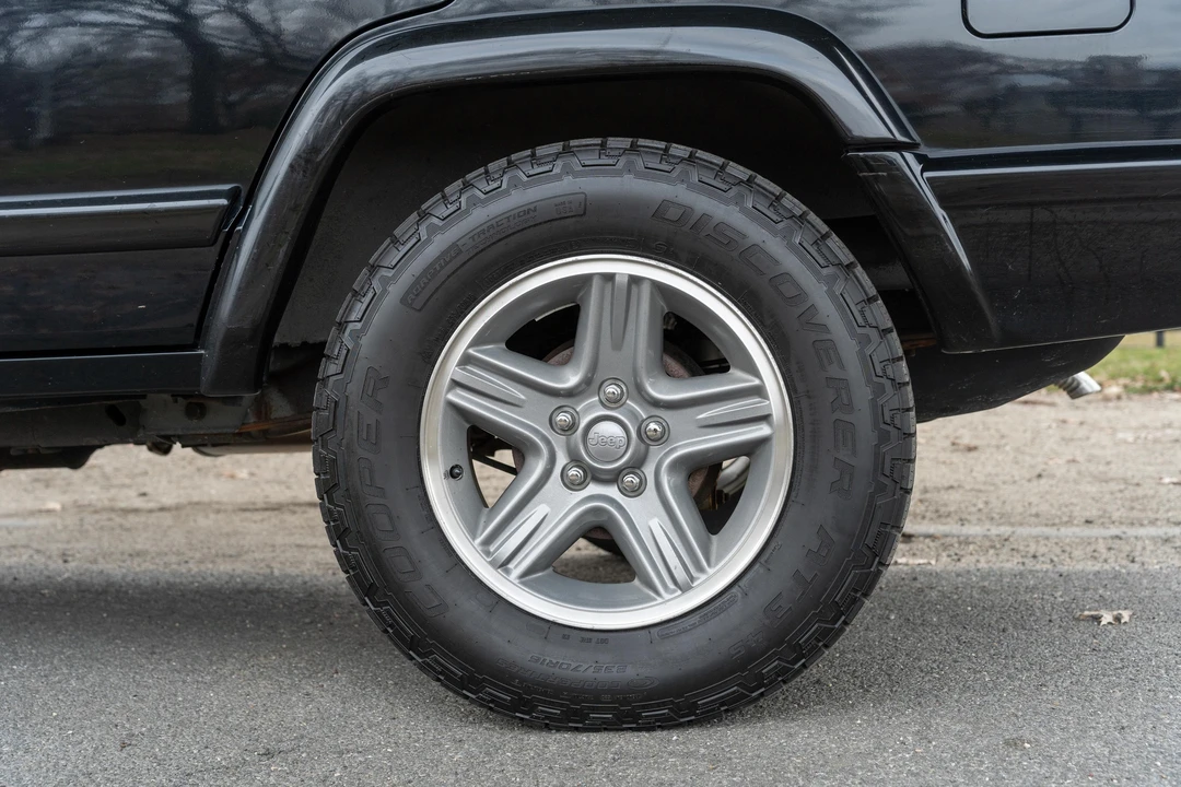 2000 Jeep XJ Cherokee - Image 22 of 31