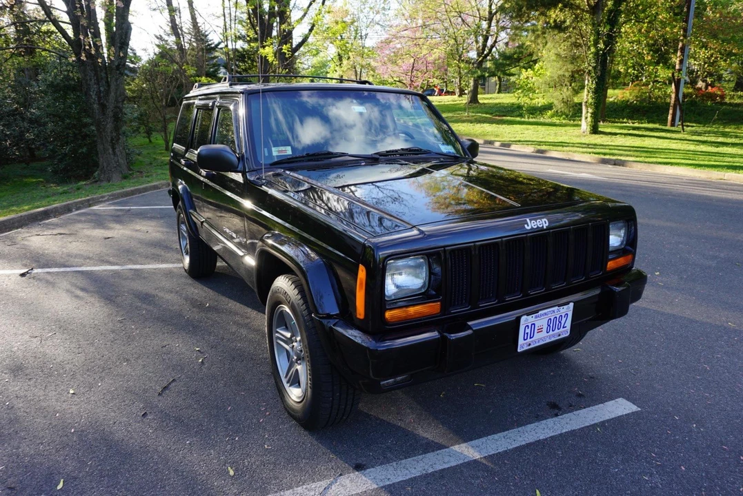 2000 Jeep XJ Cherokee - Image 25 of 31