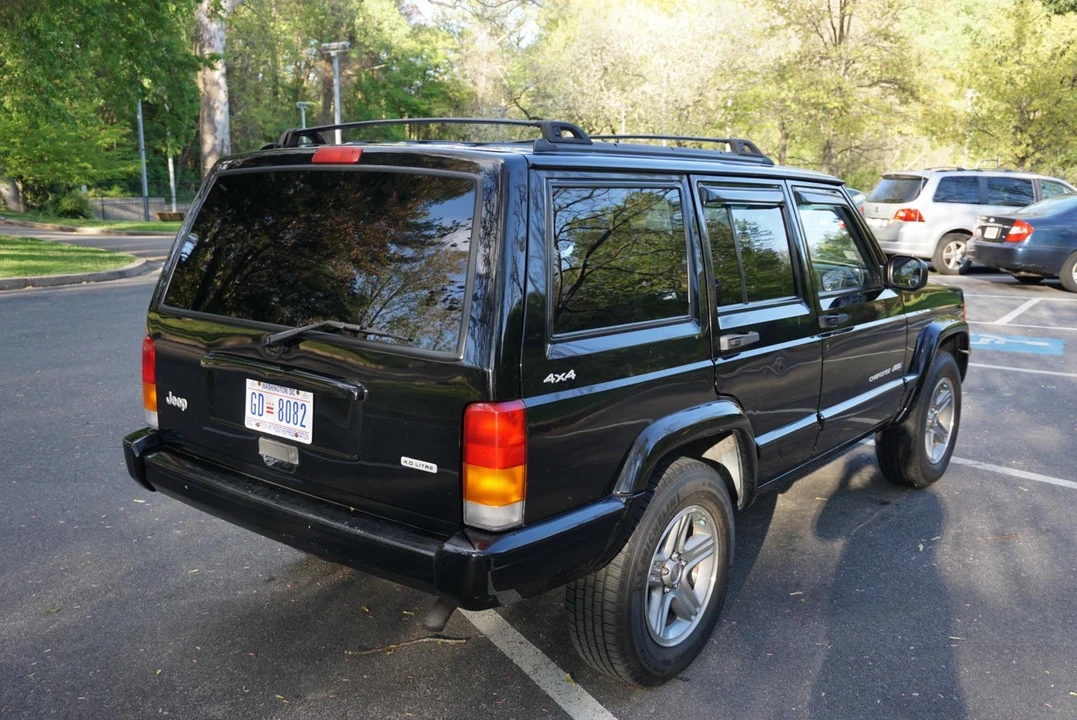 2000 Jeep XJ Cherokee - Image 23 of 31