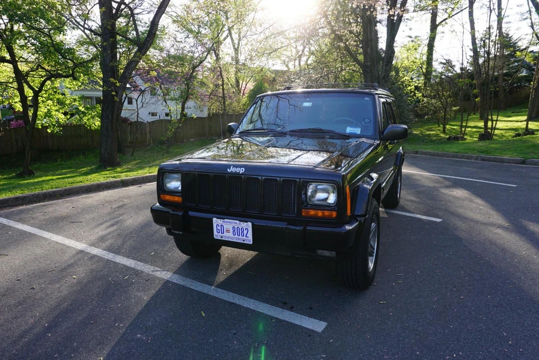 2000 Jeep XJ Cherokee - Image 10 of 31
