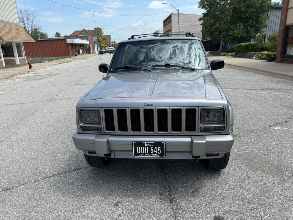 2000 Jeep XJ Cherokee - Image 7 of 31