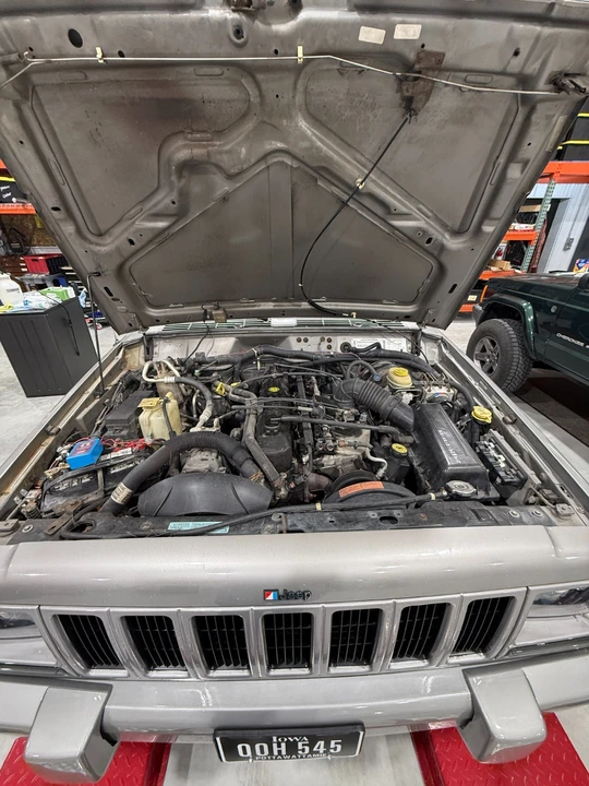 2000 Jeep XJ Cherokee - Image 12 of 31