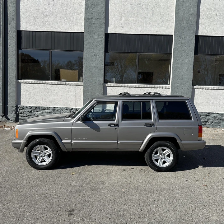2000 Jeep XJ Cherokee - Image 8 of 12