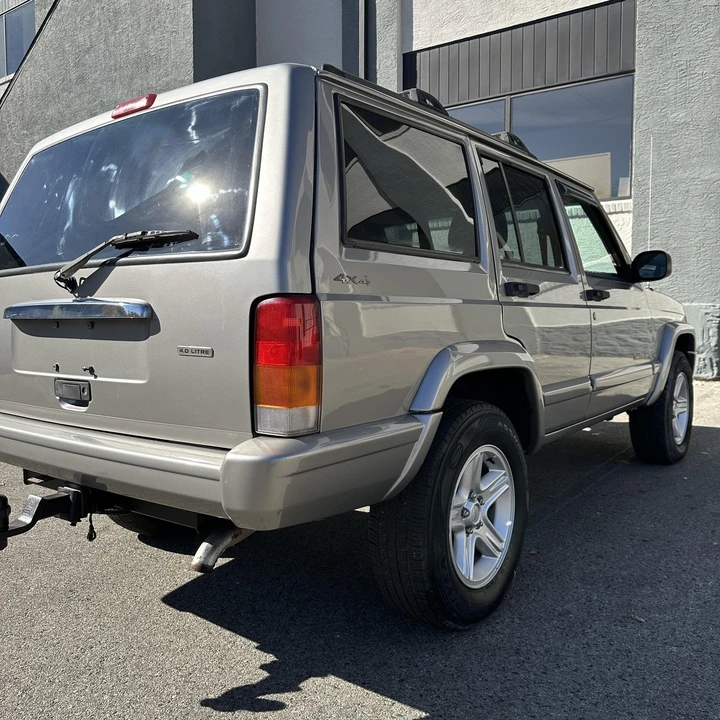 2000 Jeep XJ Cherokee - Image 4 of 12