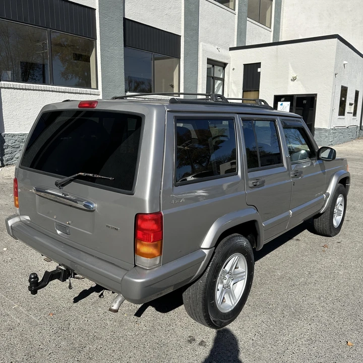 2000 Jeep XJ Cherokee - Image 3 of 12