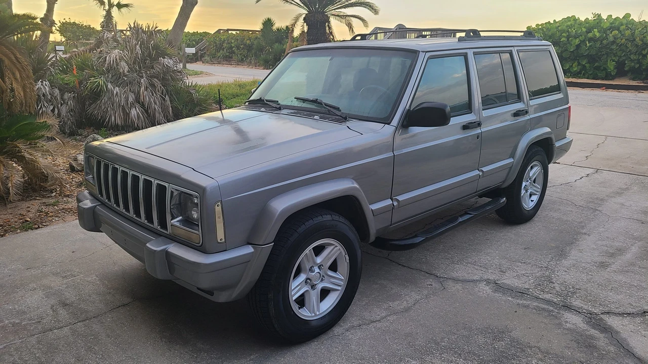 2000 Jeep XJ Cherokee - Image 15 of 31