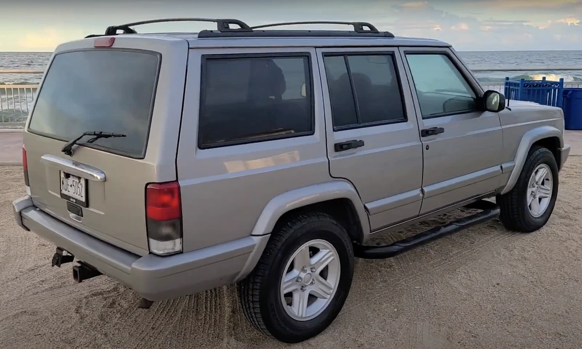 2000 Jeep XJ Cherokee - Image 8 of 31