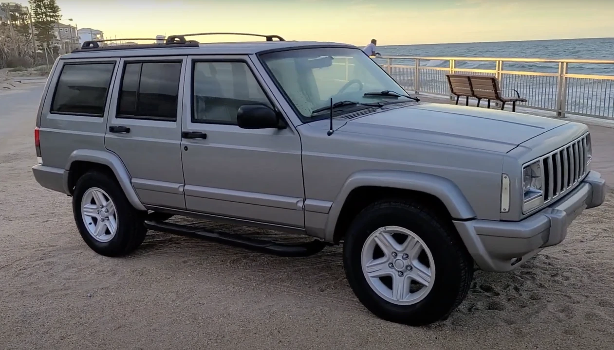 2000 Jeep XJ Cherokee - Image 6 of 31