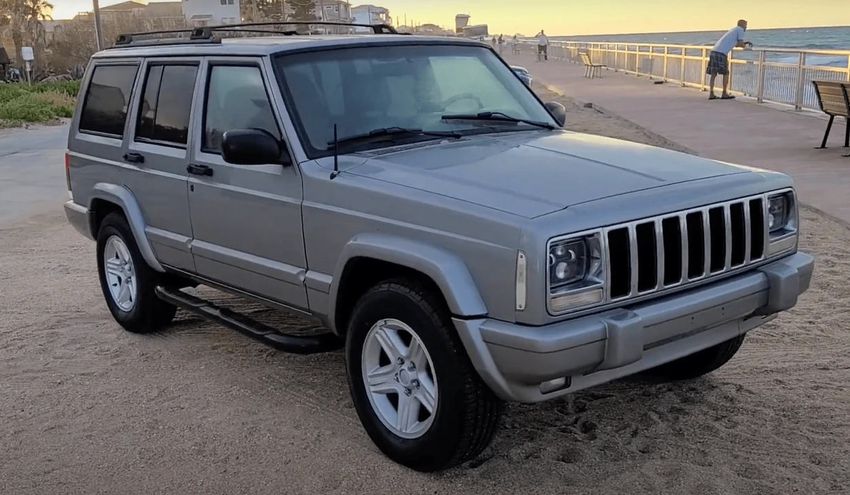 2000 Jeep XJ Cherokee - Image 5 of 31