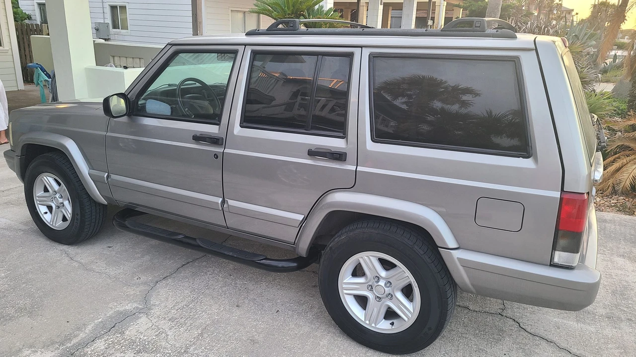 2000 Jeep XJ Cherokee - Image 21 of 31