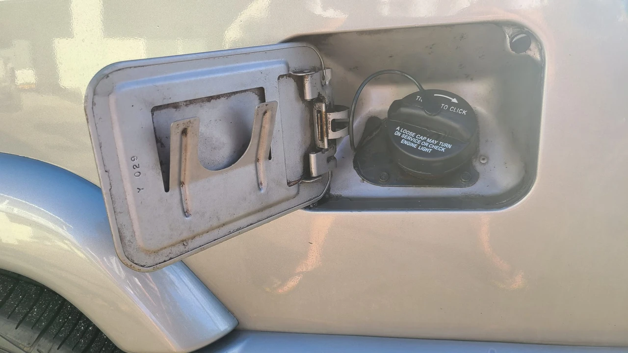 2000 Jeep XJ Cherokee - Image 30 of 31