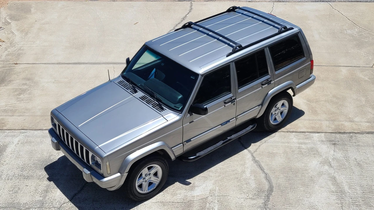 2000 Jeep XJ Cherokee - Image 23 of 31