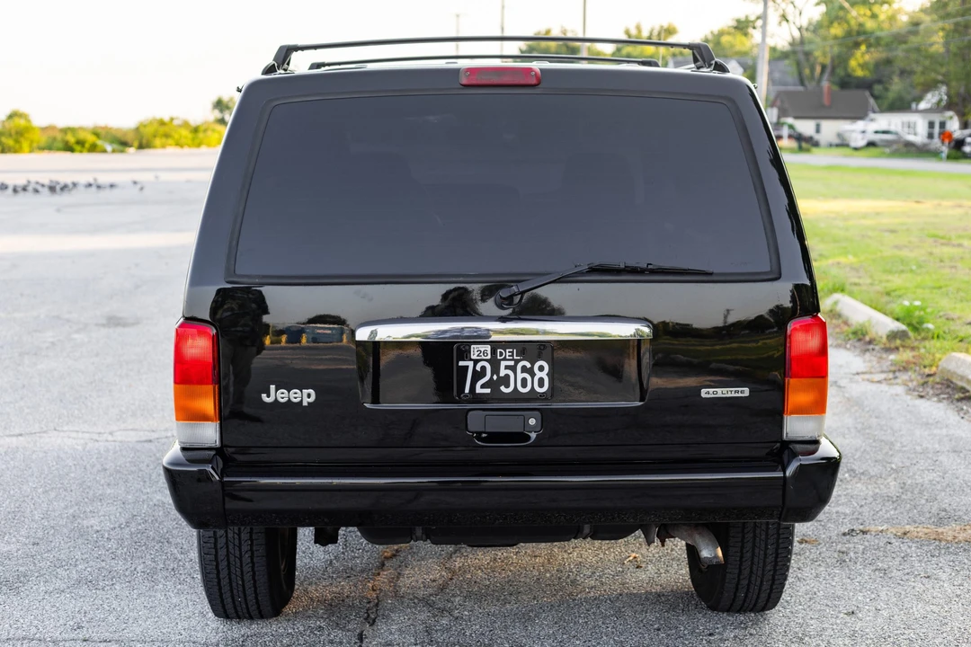 2000 Jeep XJ Cherokee - Image 8 of 31
