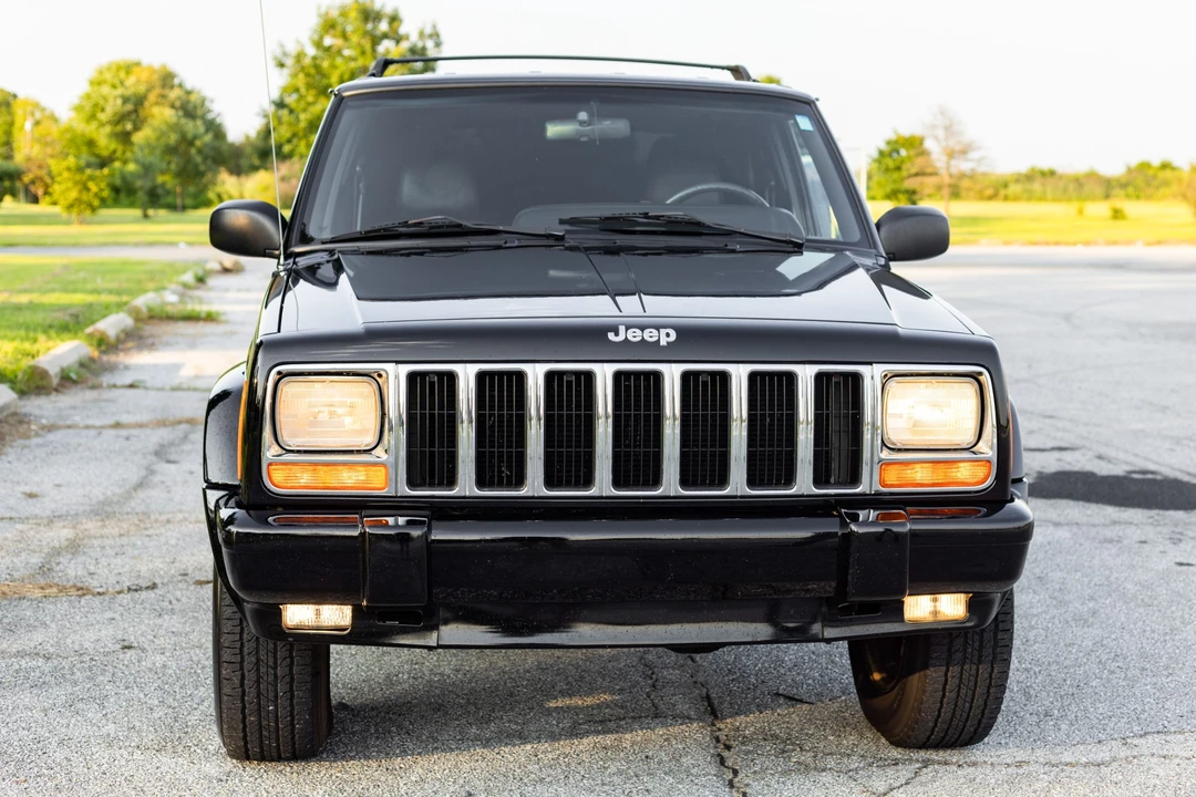 2000 Jeep XJ Cherokee - Image 11 of 31