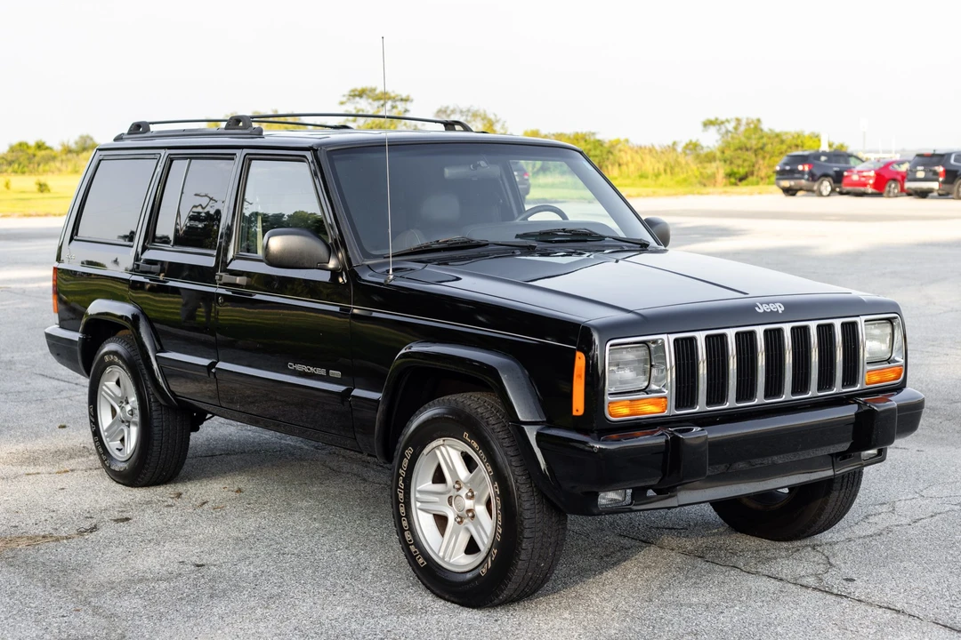 2000 Jeep XJ Cherokee - Image 4 of 31
