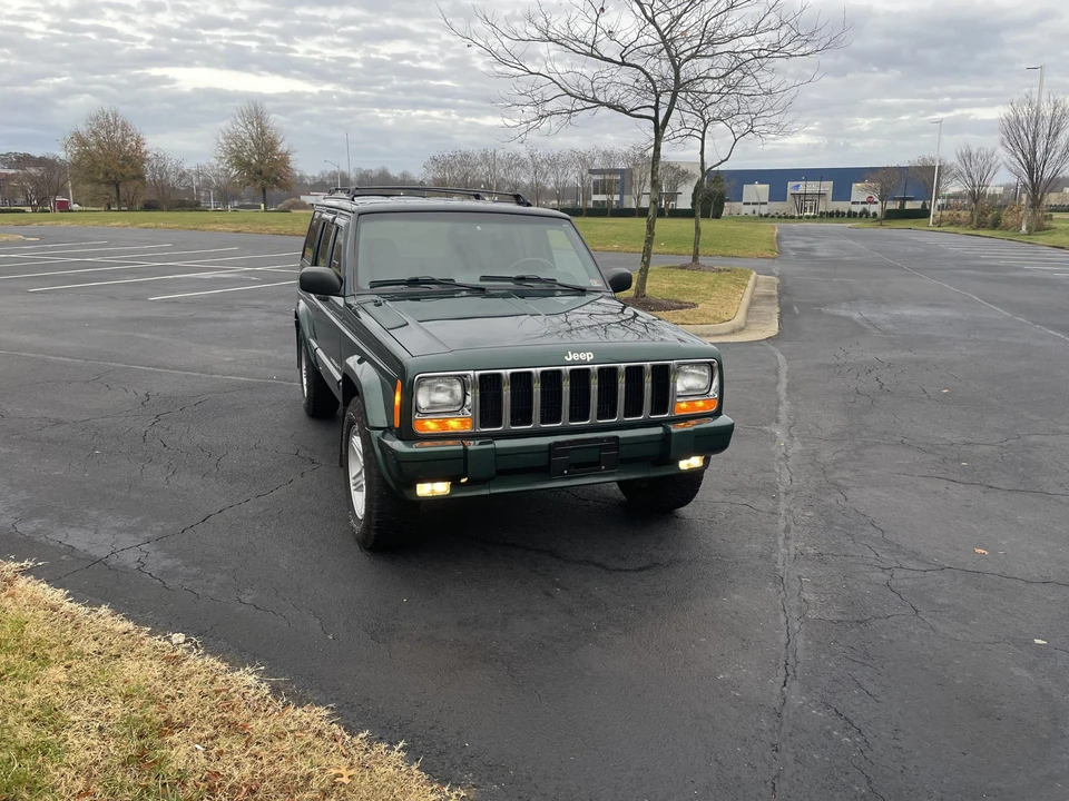 2000 Jeep XJ Cherokee - Image 4 of 31