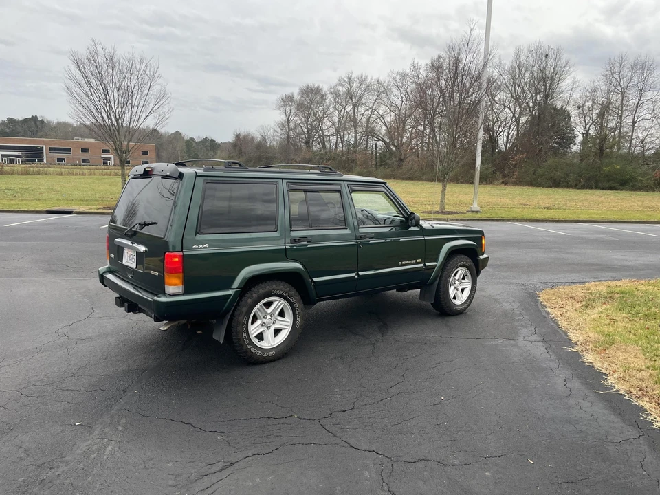 2000 Jeep XJ Cherokee - Image 25 of 31