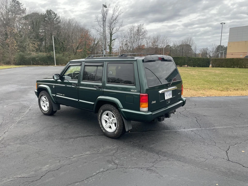 2000 Jeep XJ Cherokee - Image 14 of 31