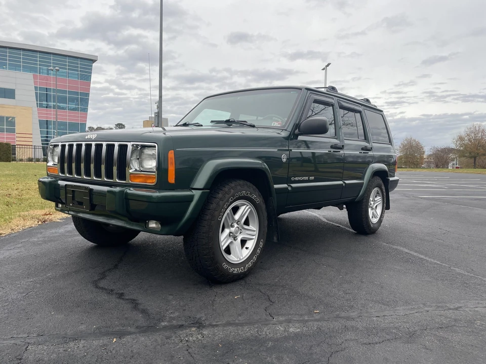 2000 Jeep XJ Cherokee - Image 10 of 31